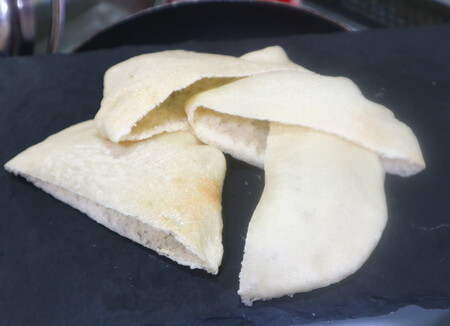 ポリ袋でパン作り 簡単レシピと作り方 ピタパンとフライパンおやき ようこそハイビスカスキッチンへ