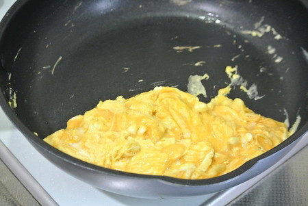 bitter-gourd-omelette-procedure-3