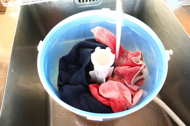 hand-cranked- washing- machine (3)